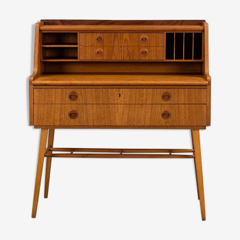 Scandinavian writing desk