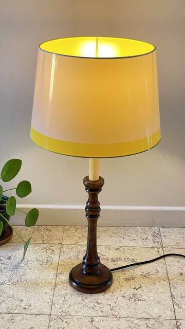 Candle holder lamp with walnut effect, vintage.