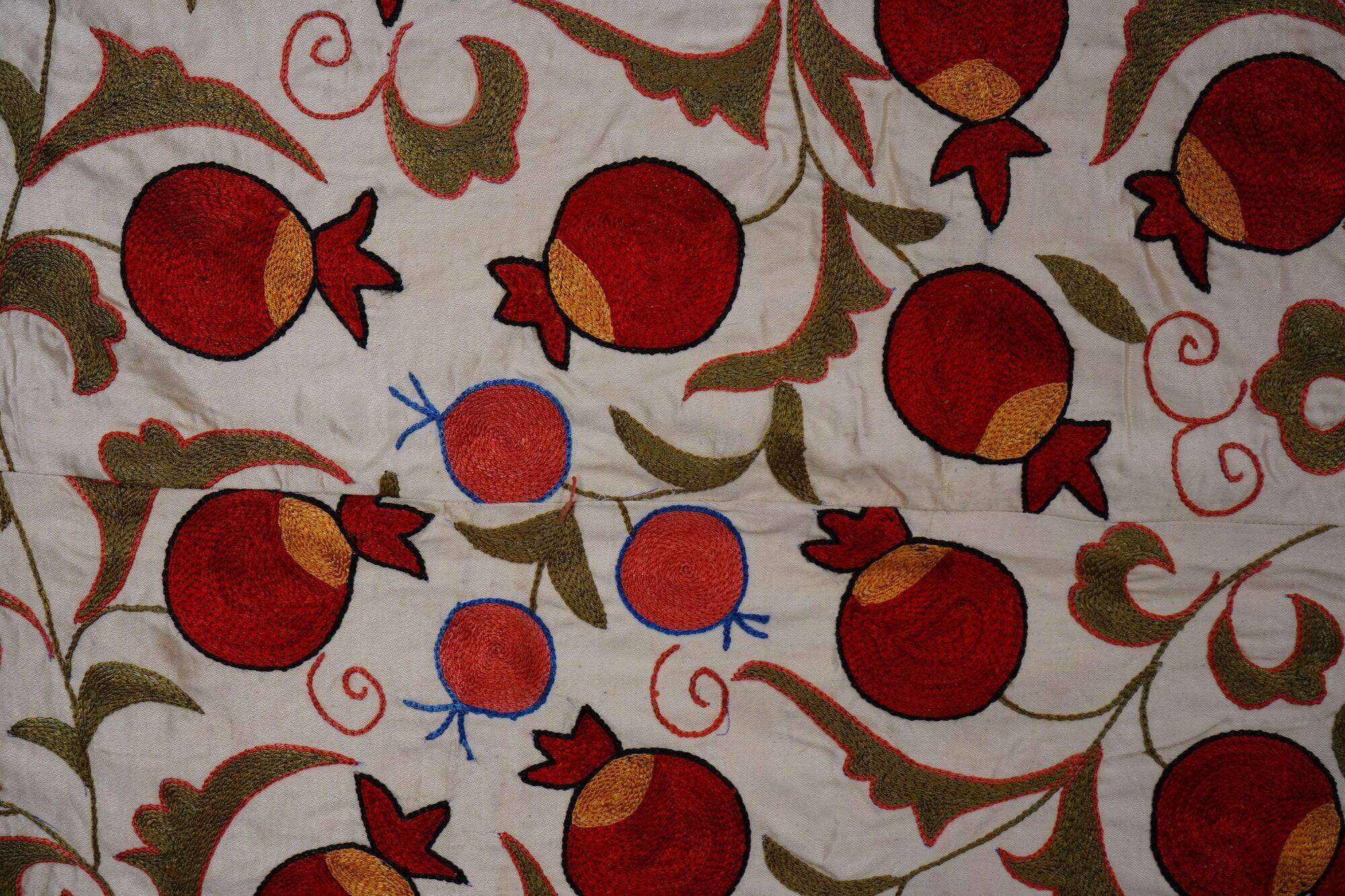 Vintage hand-embroidered tablecloth 107x187 cm