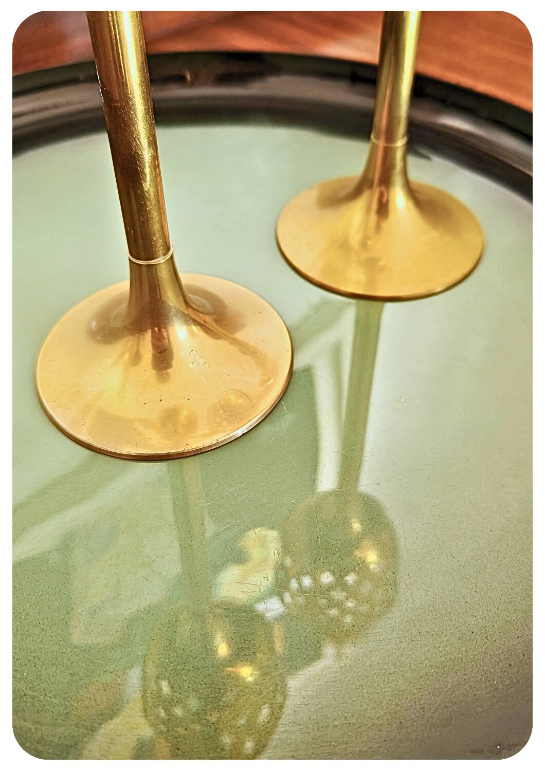 Bougeoirs en laiton danois du milieu du siècle (lot de 2)