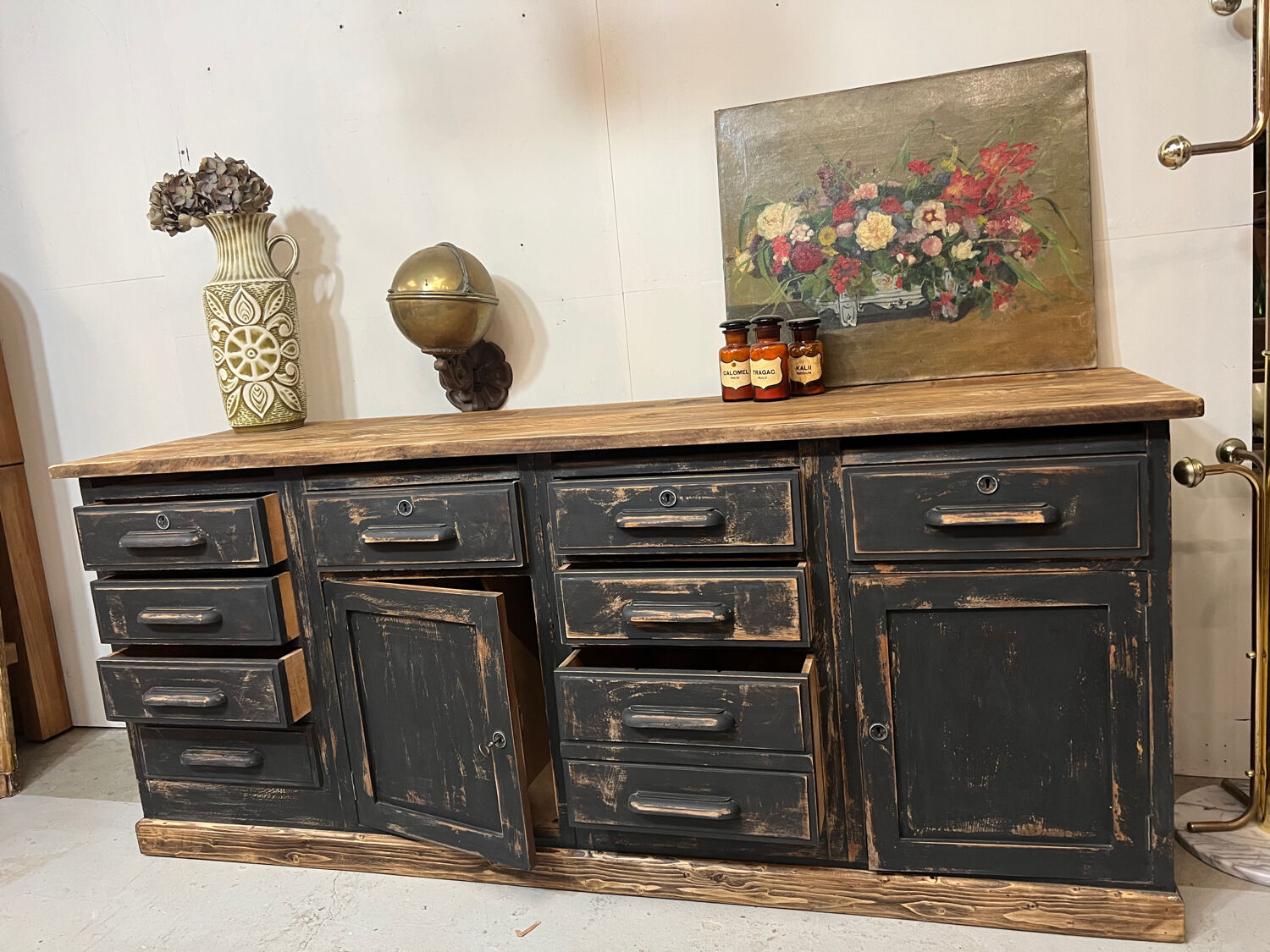 Former large drugstore counter