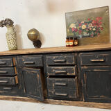 Former large drugstore counter