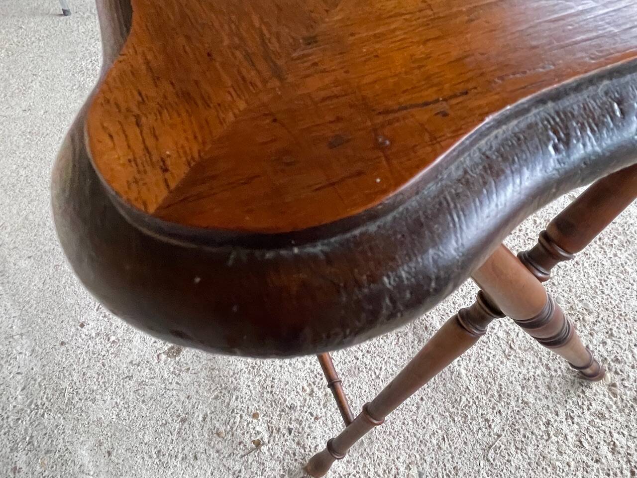 Folding side table in turned wood and marquetry circa 30's/40's