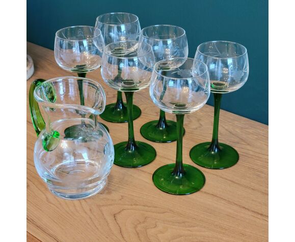 Service 6 verres à vin blanc d'Alsace pied vert + carafe verre soufflé taillé