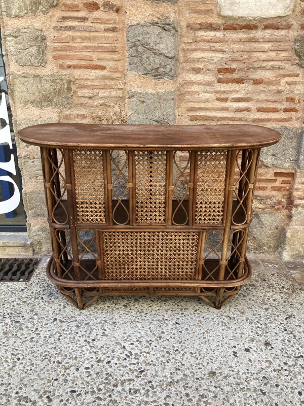 Bar en rotin et cannage