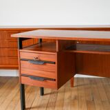 Bureau scandinave en placage chêne métal noir, Design Moderniste, 1960