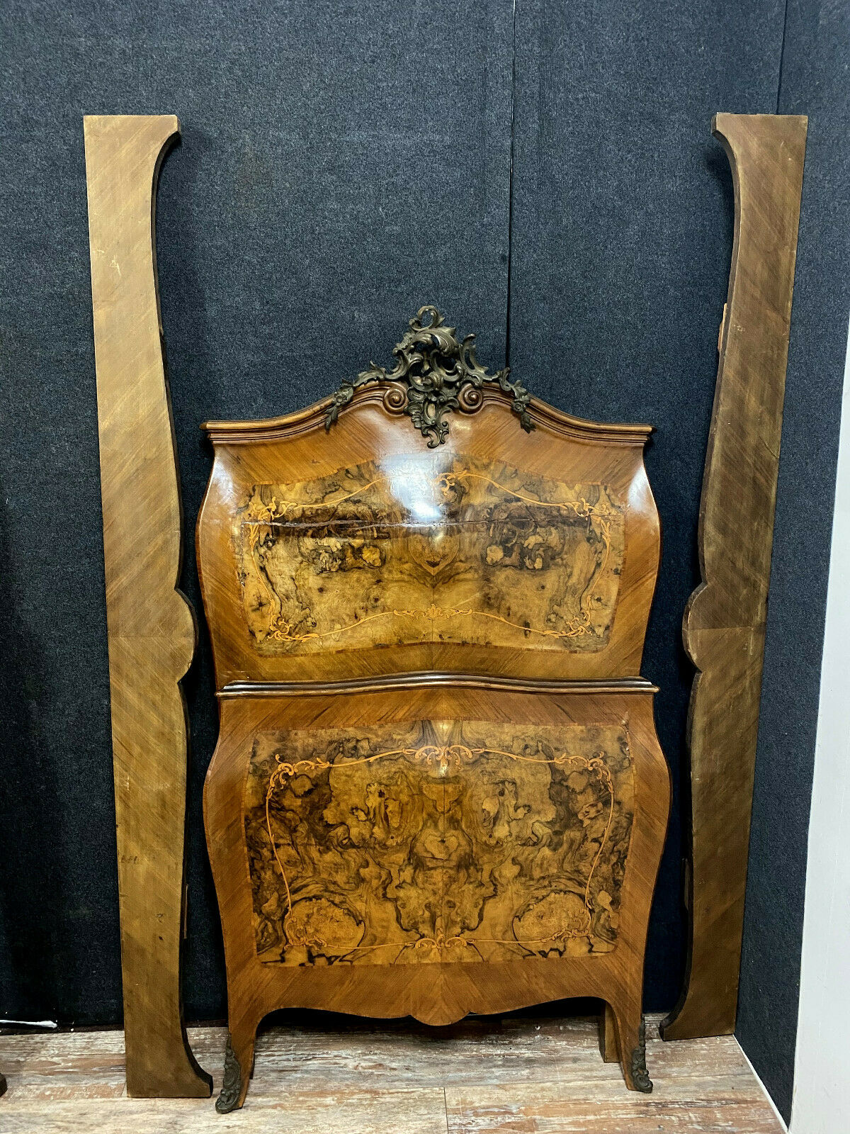 Pair of Louis XV curved beds all faces in walnut bramble and precious wood