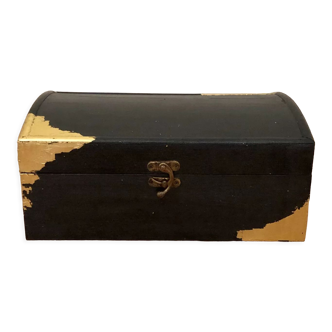 Jewelry box