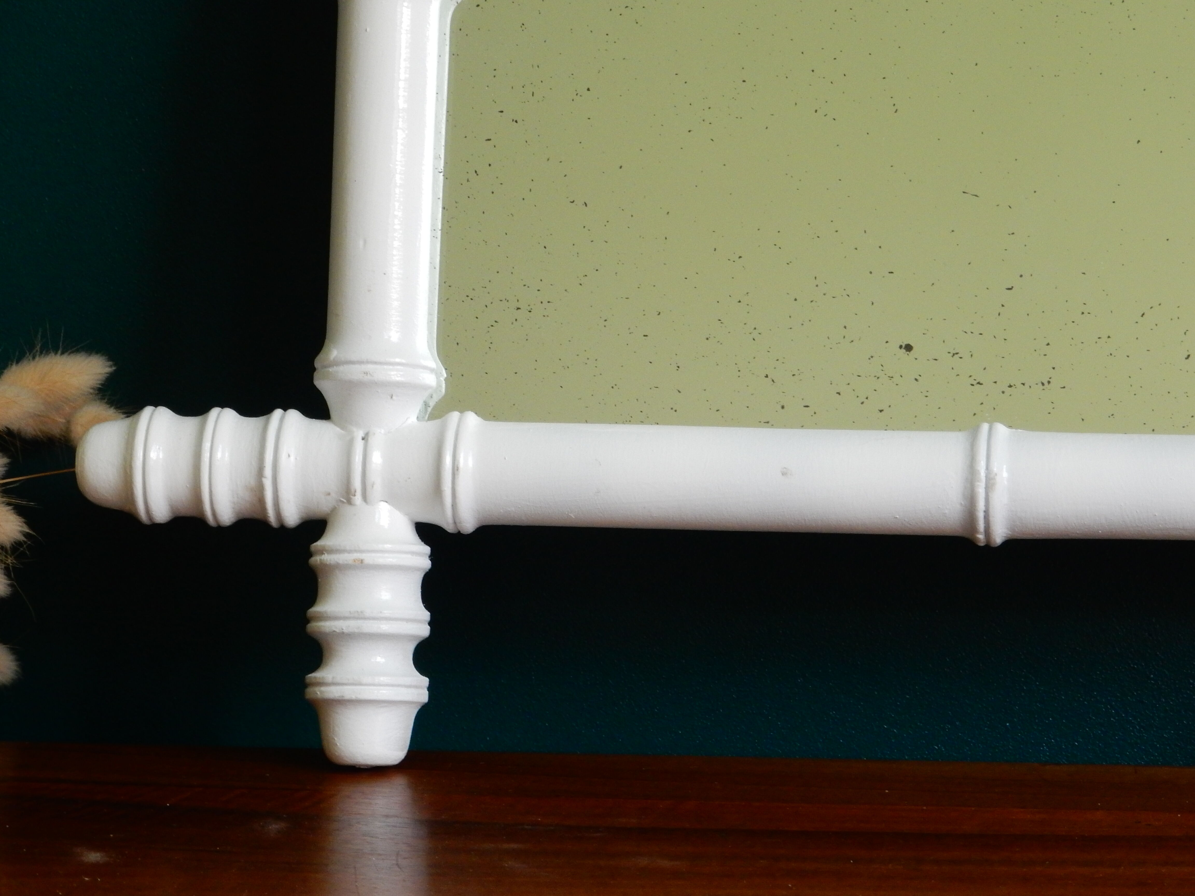 Bamboo mirror in wood turned white  46x40cm