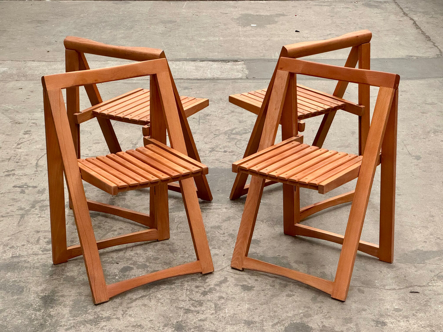 4 folding chairs Ado Jacober