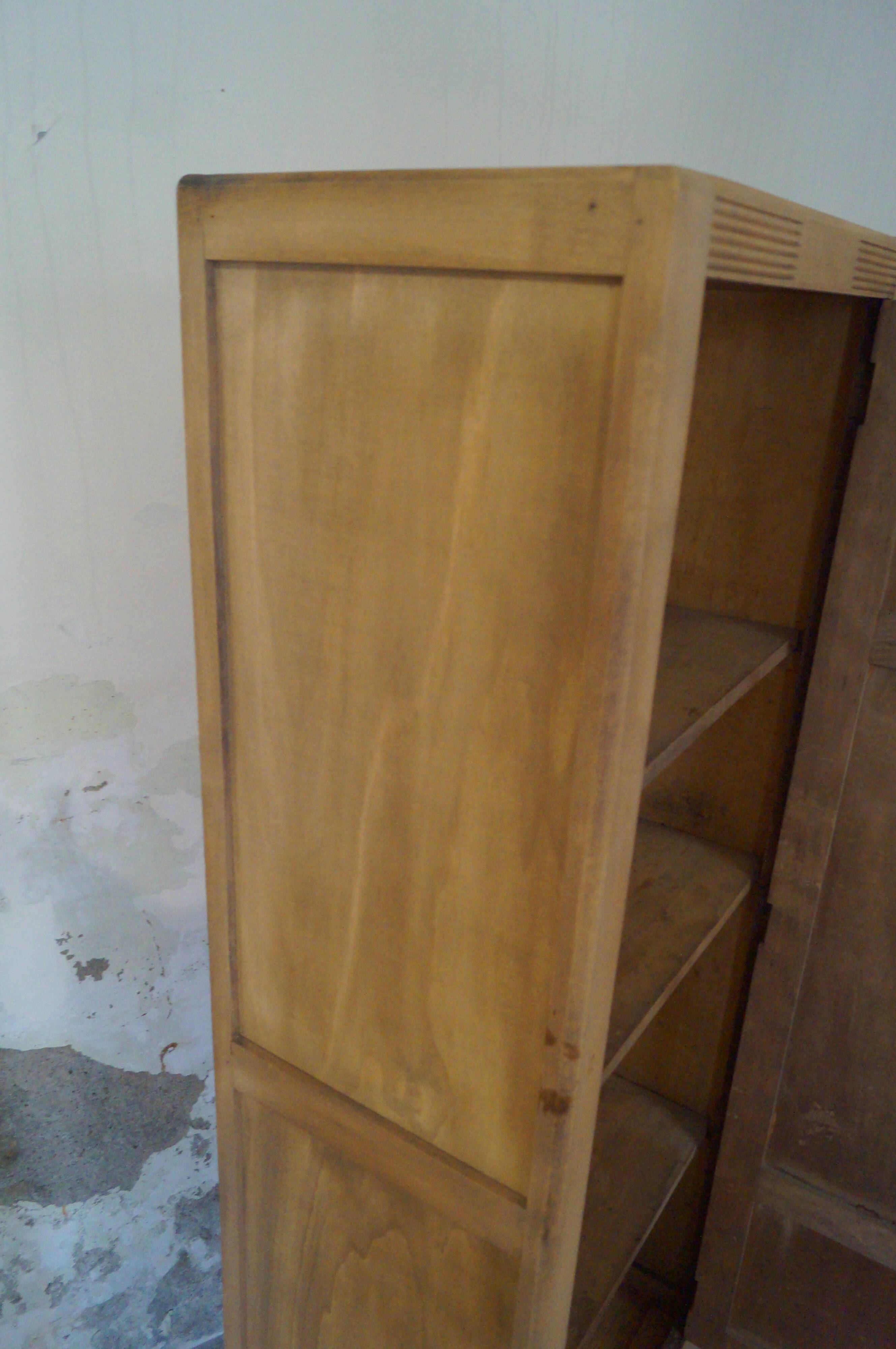 Armoire parisienne en bois brut 1940