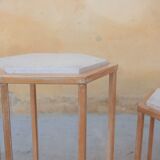 Série de 3 tables basses vintage en travertin et bois par les éditions Roche Bobois