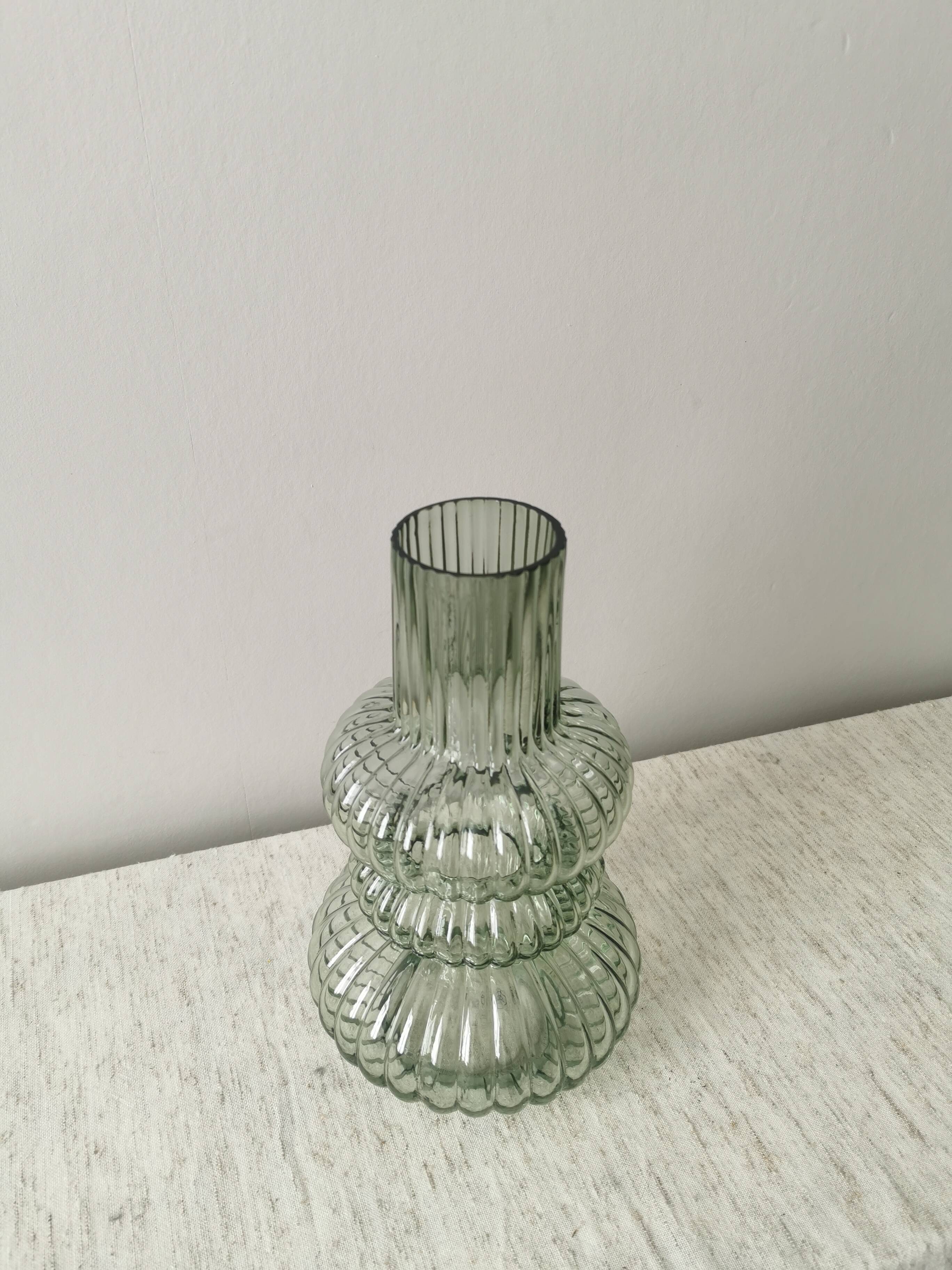 Second hand vase