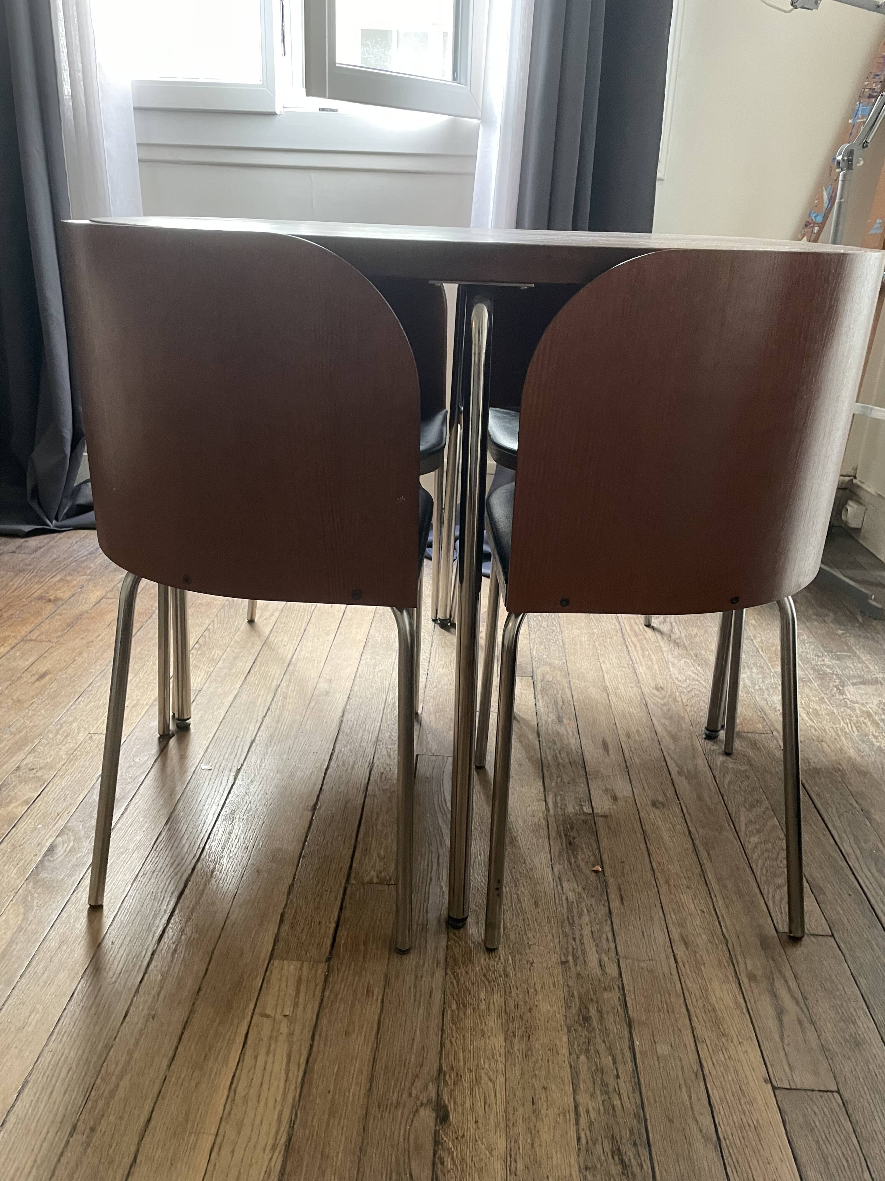 Table et 4 chaises en teck modèle « Fusion » par Sarah Kragnert x Ikea