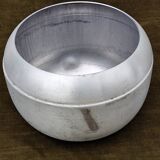 Pourer shaped ice bucket
