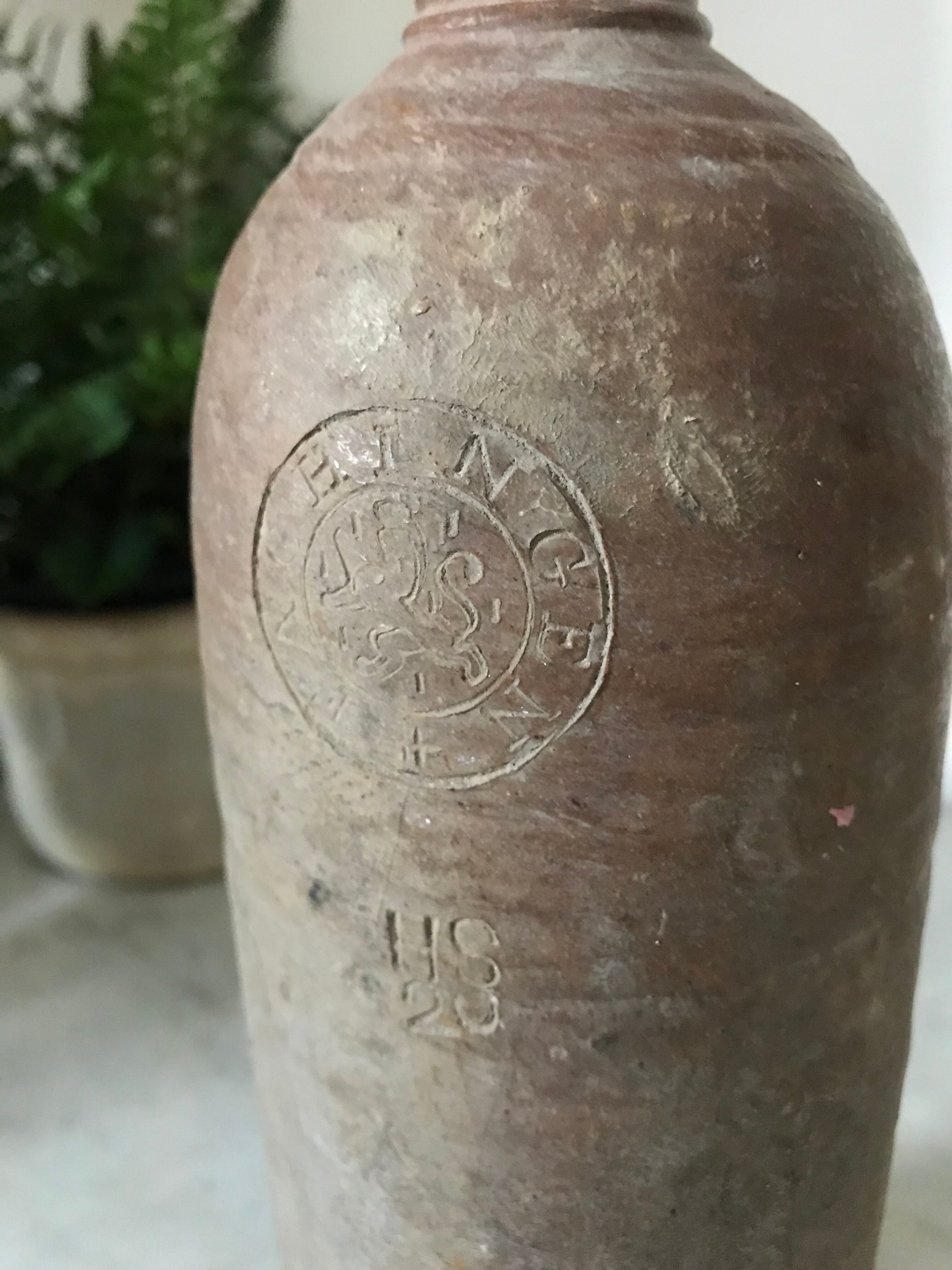 Fachingen ceramic bottle