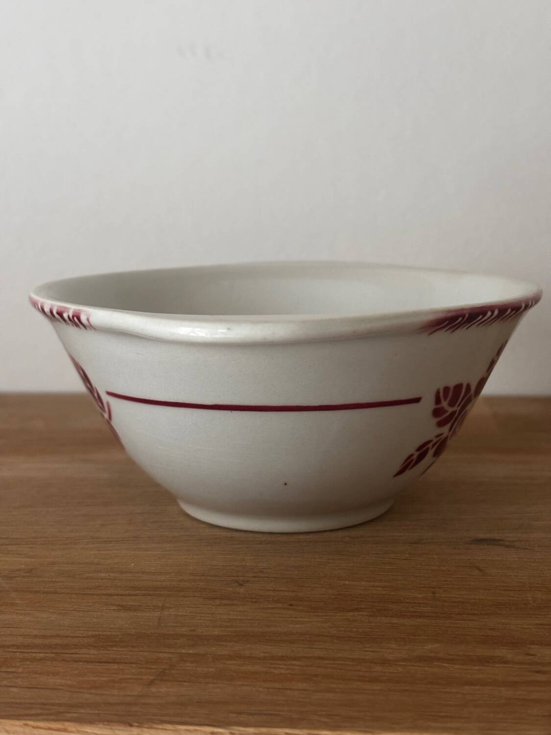 Vintage earthenware bowl with pink floral design from Badonviller.