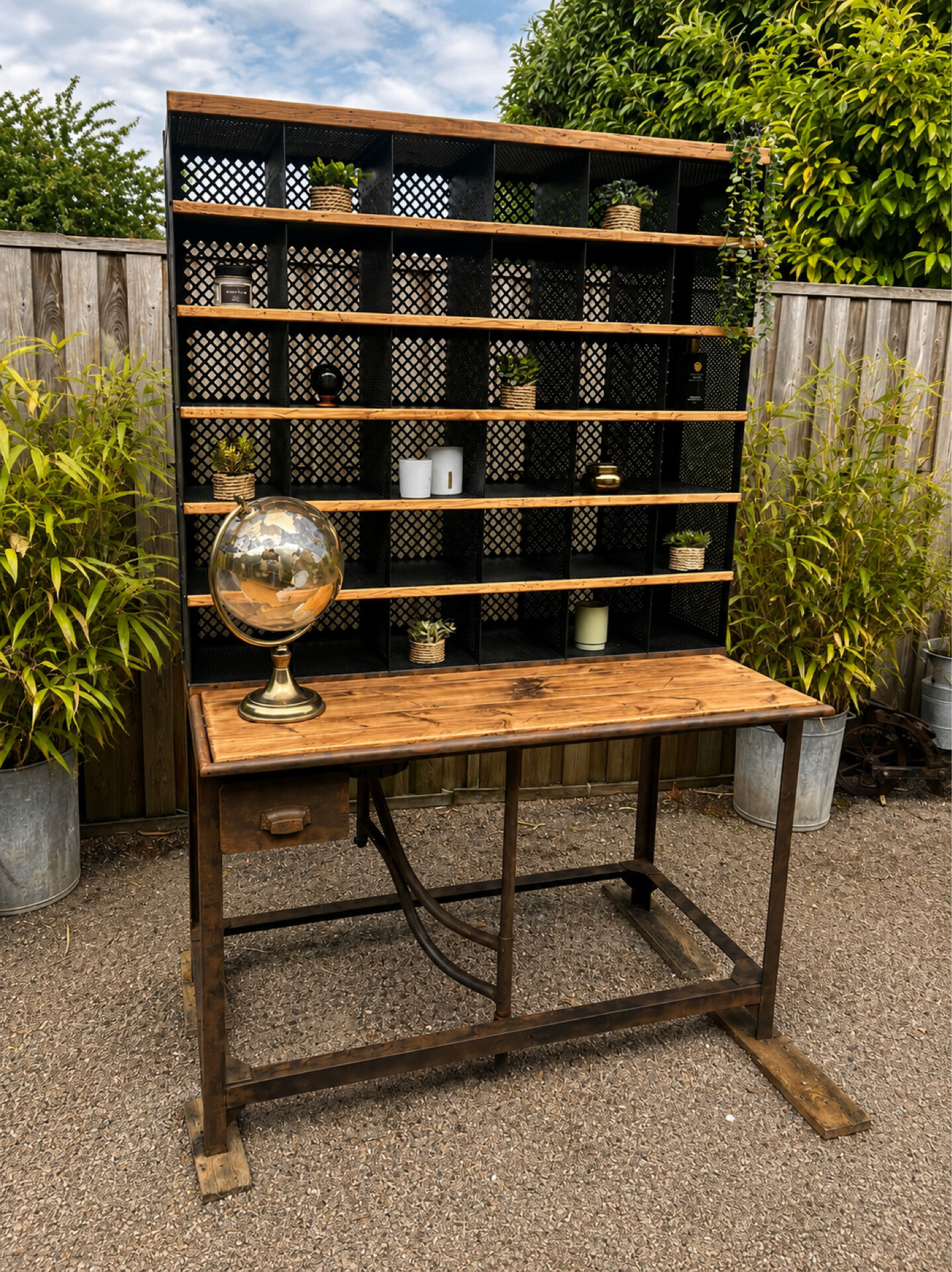 Industrial furniture "L'Industriel"