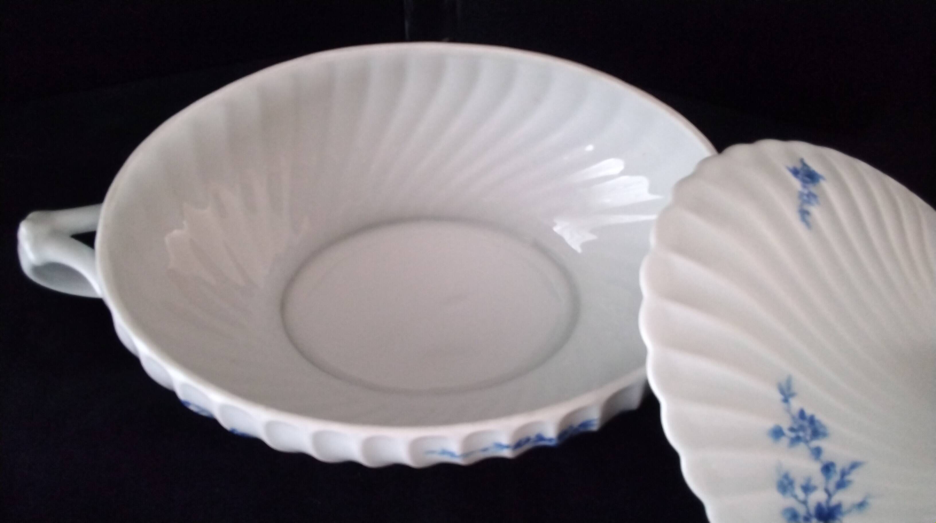 Haviland Limoges porcelain soup tureen