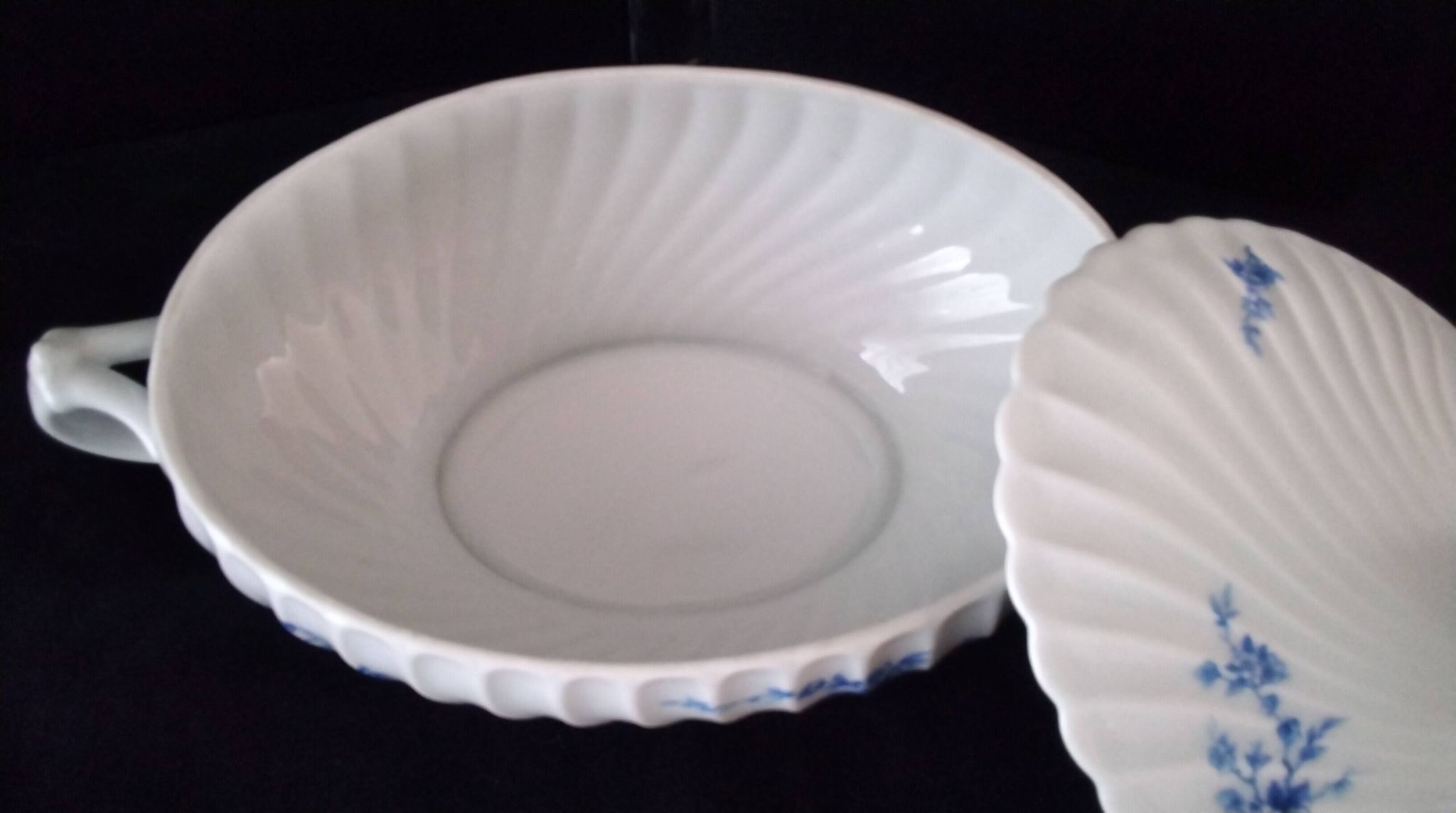 Soupière en porcelaine de Limoges  Haviland