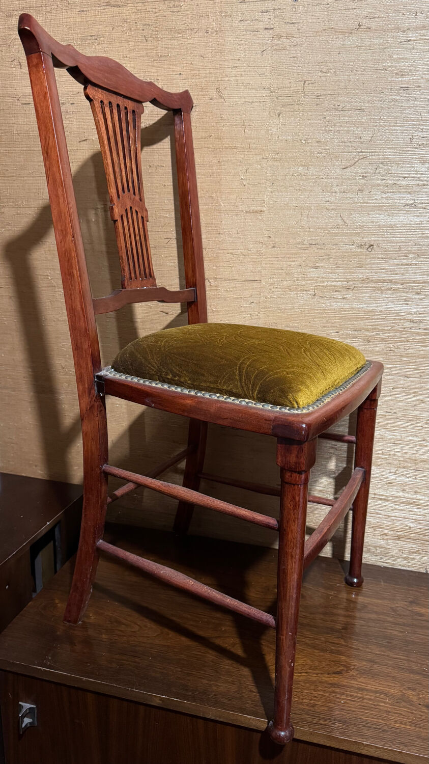 Vintage mahogany Lyre chair