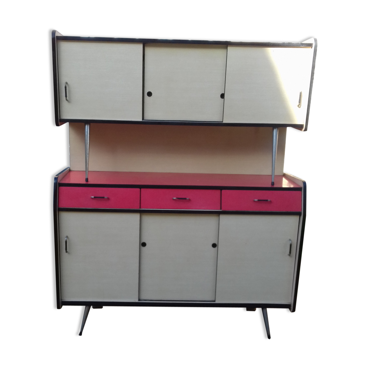 Formica kitchen buffet