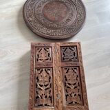 Small foldable oriental style table