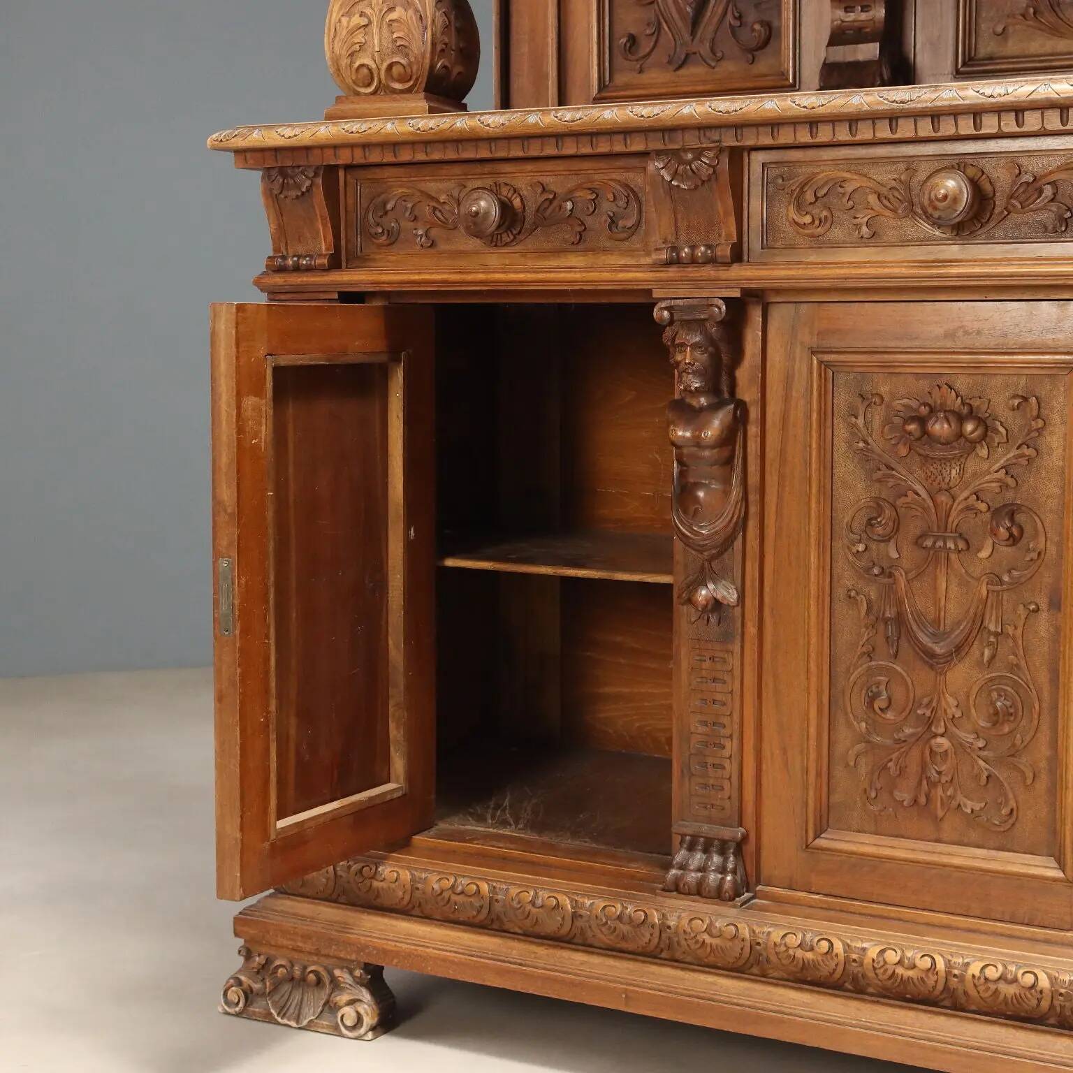 Neo-baroque antique walnut buffet, Italy, 19th century