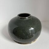 Set of 19 decorative items