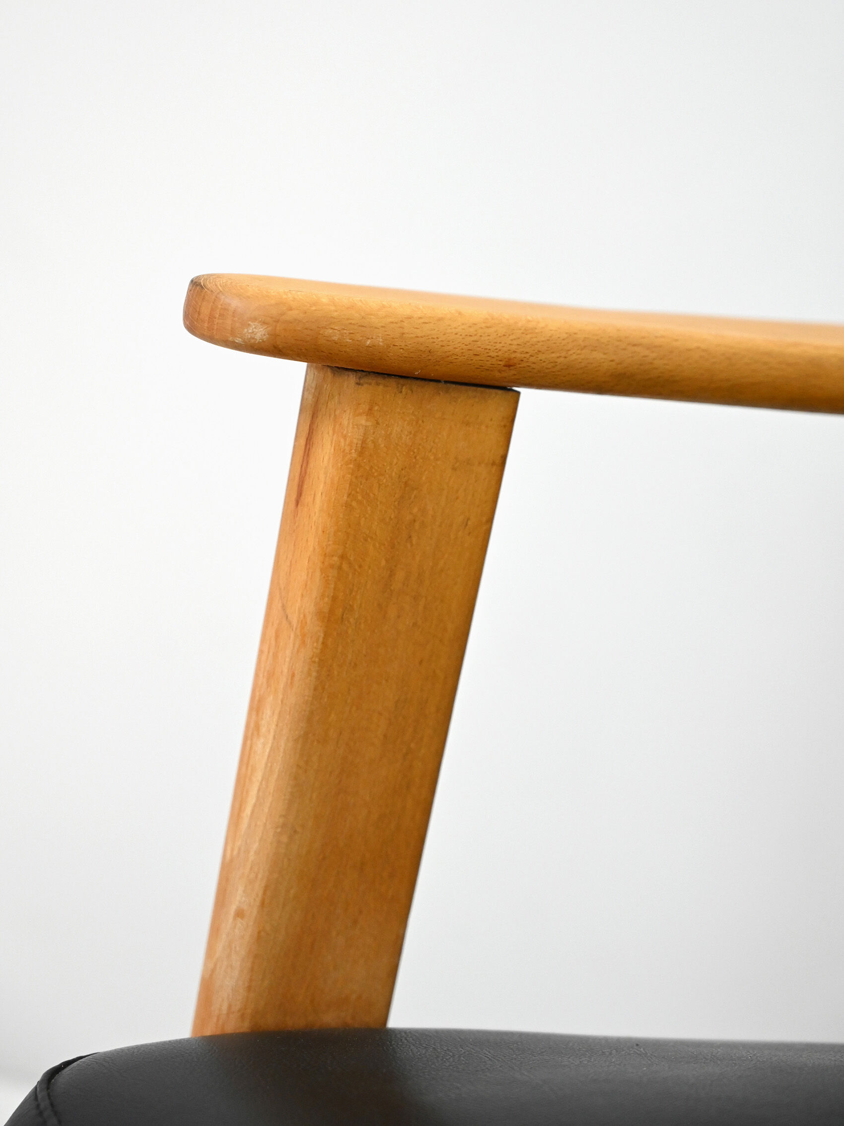 Fauteuil scandinave des années 1960 en cuir noir