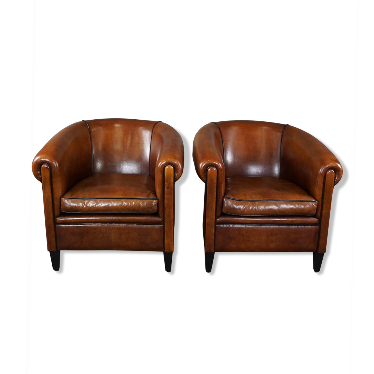 Set of 2 club chairs in black piping sheep leather