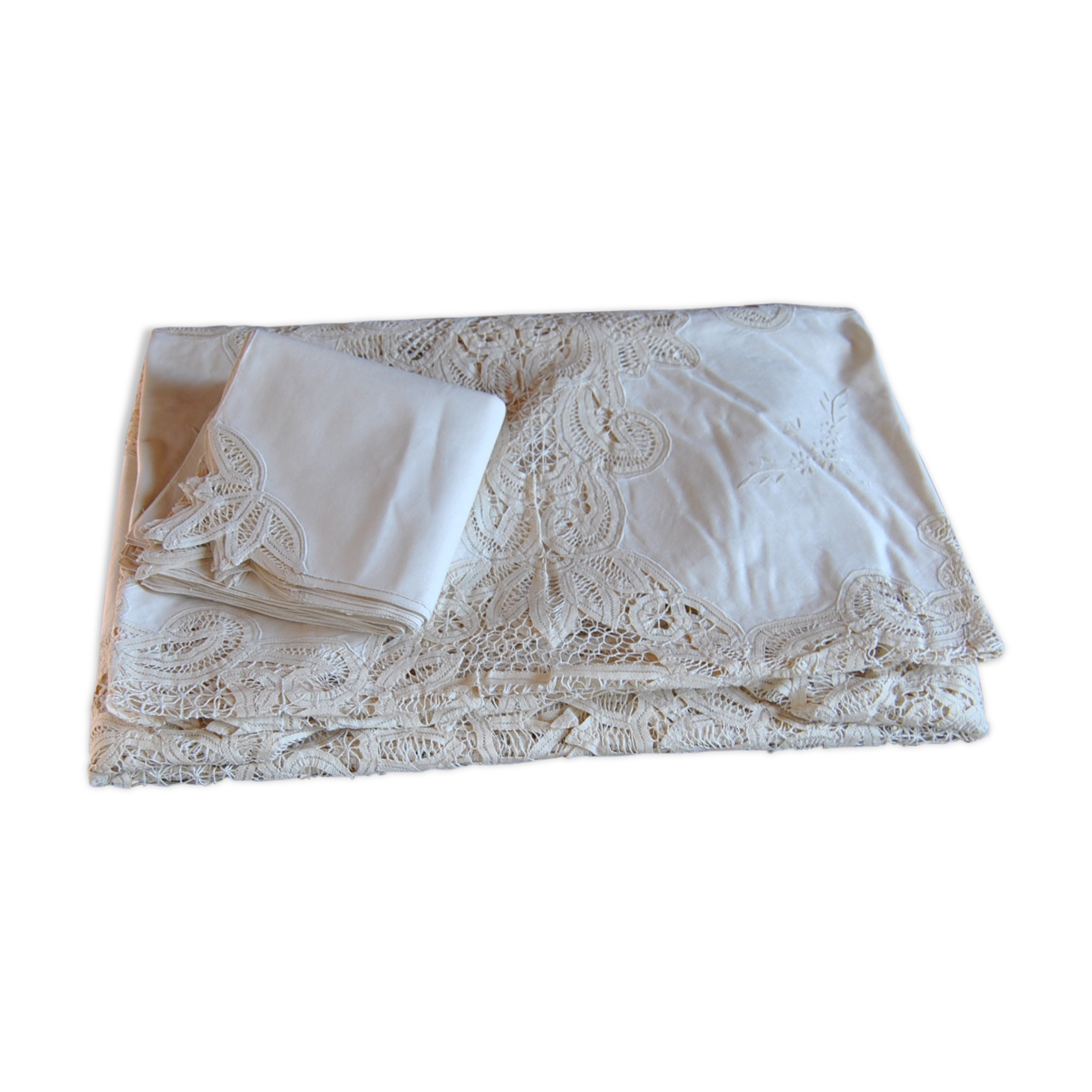 Hand embroidery tablecloth 170x260 + 12 matching towels