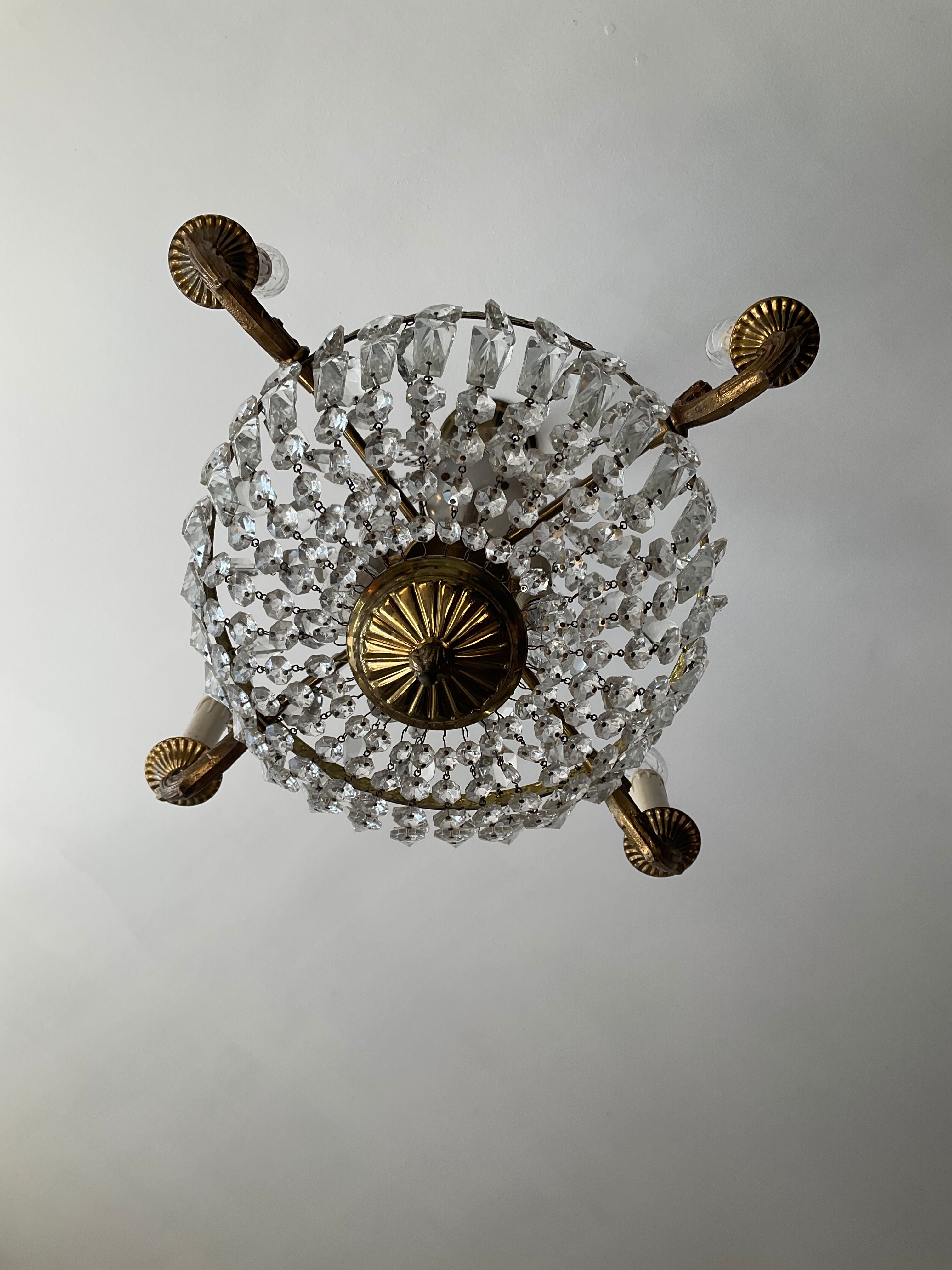 Balloon chandelier in bronze and grapevines 8 lamps