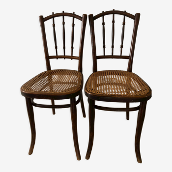 Paire de chaises Thonet cannées