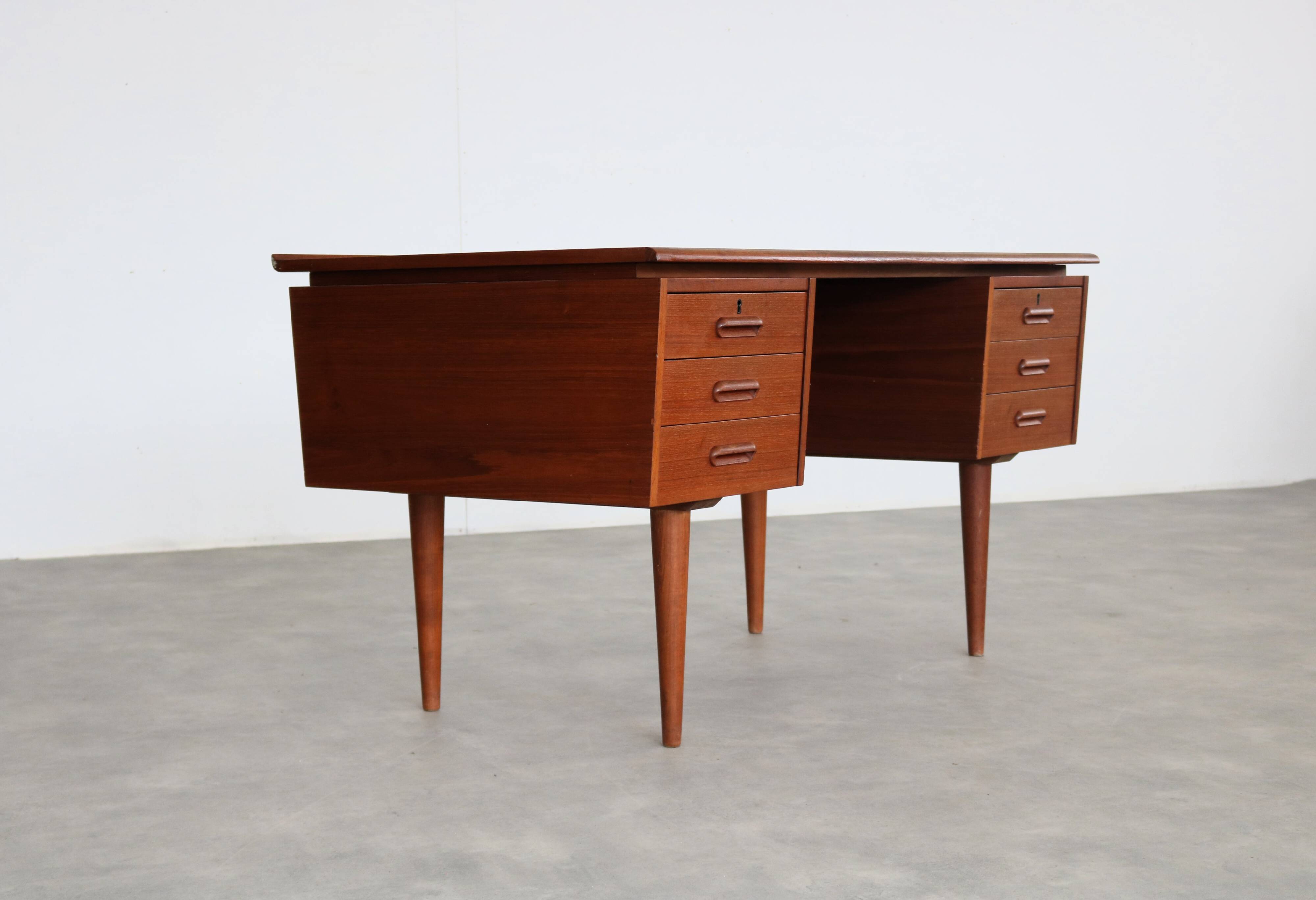 vintage desk | 1960s | teak | Danish