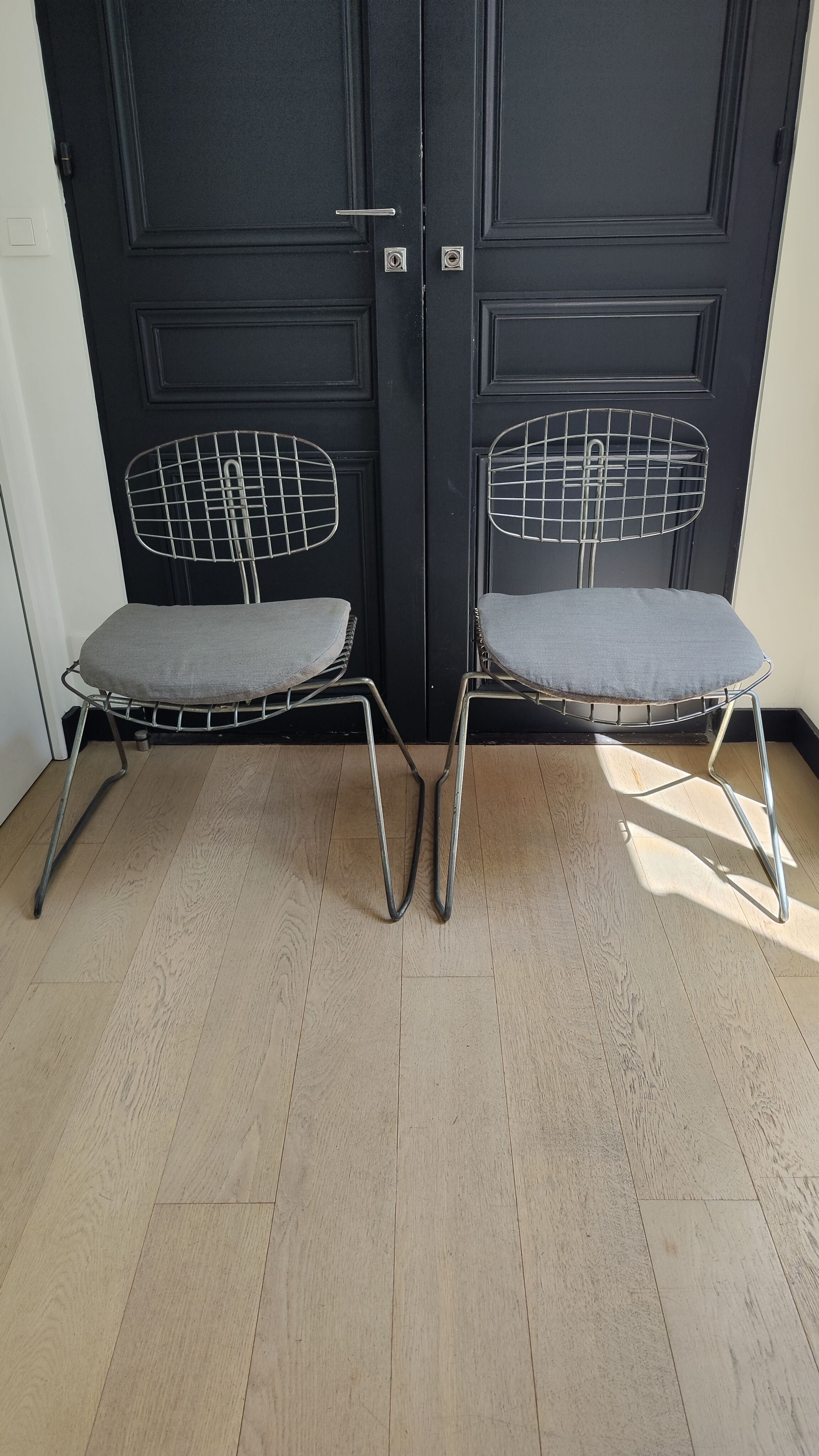 Beaubourg chairs in steel and fabrics by Michel Cadestin and Georges Laurent - 1976