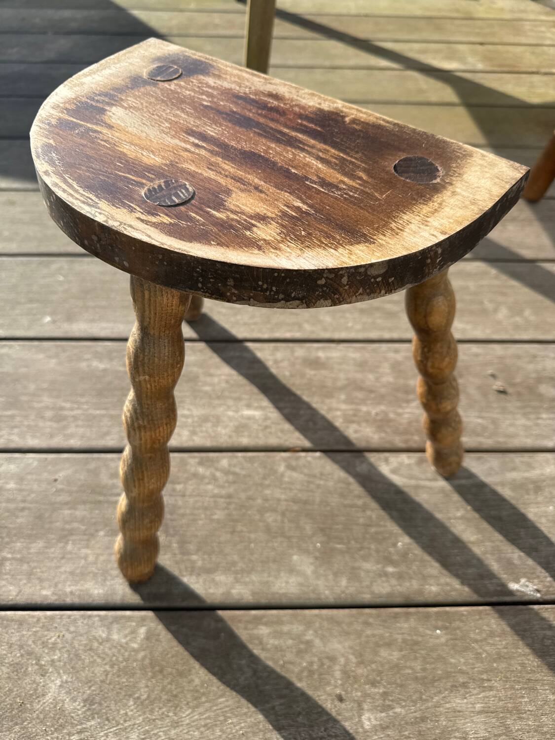 Tabouret tripode