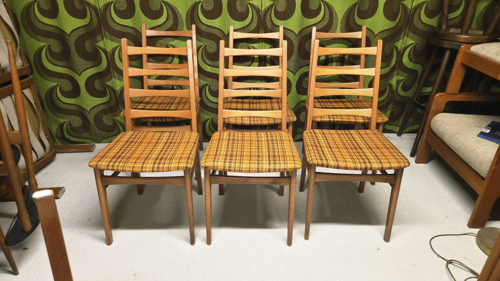 Set of 6 vintage Scandinavian chairs from the 60s/70s.