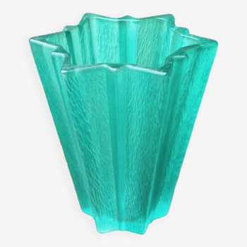 Molded pressed glass vase, 12-pointed star