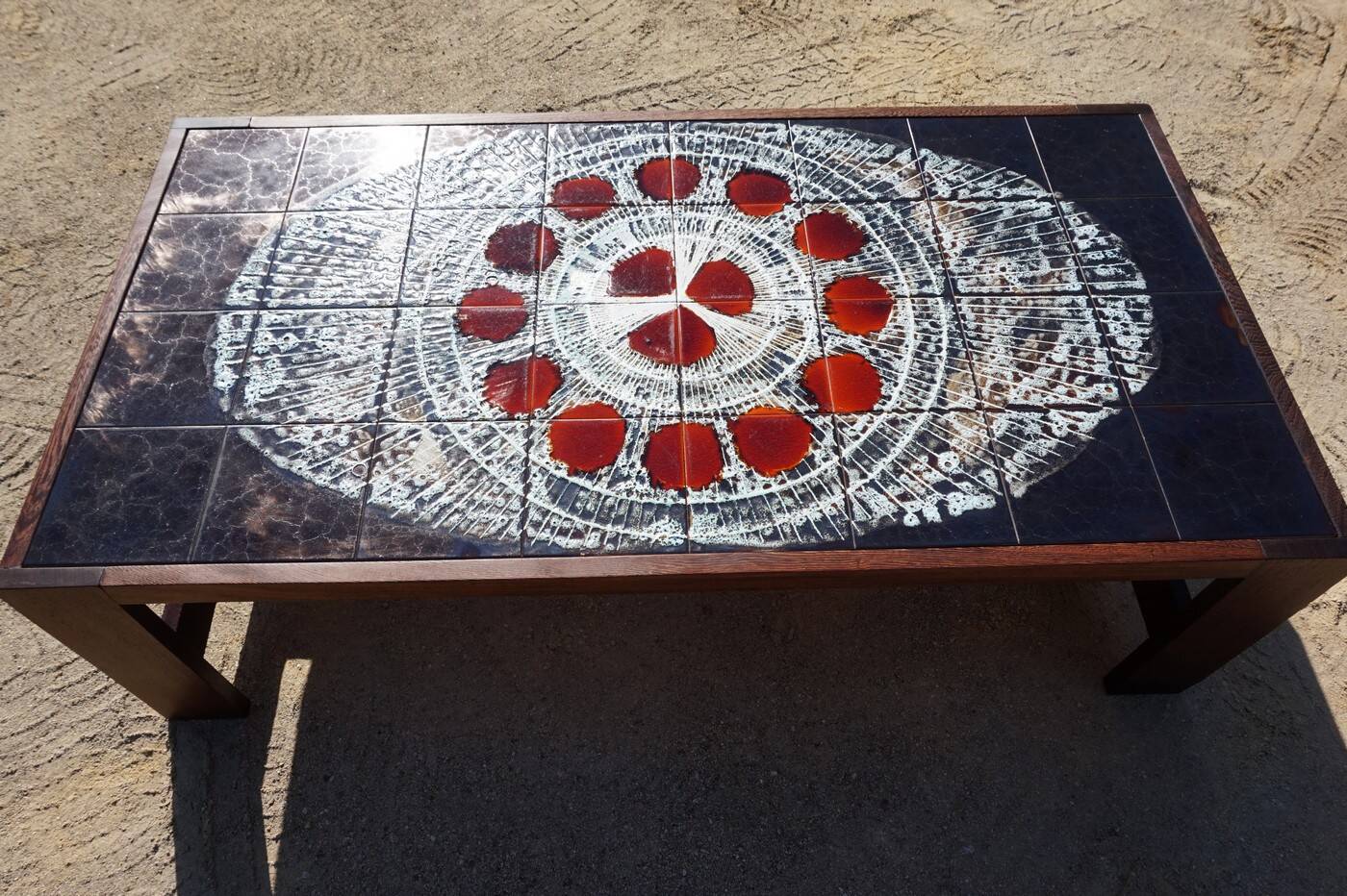 Table basse en céramique et wengé de style mid-century attribuée à Belarti Belgique 1970