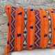 Magnifique coussin Kilim berbère vintage du Maroc