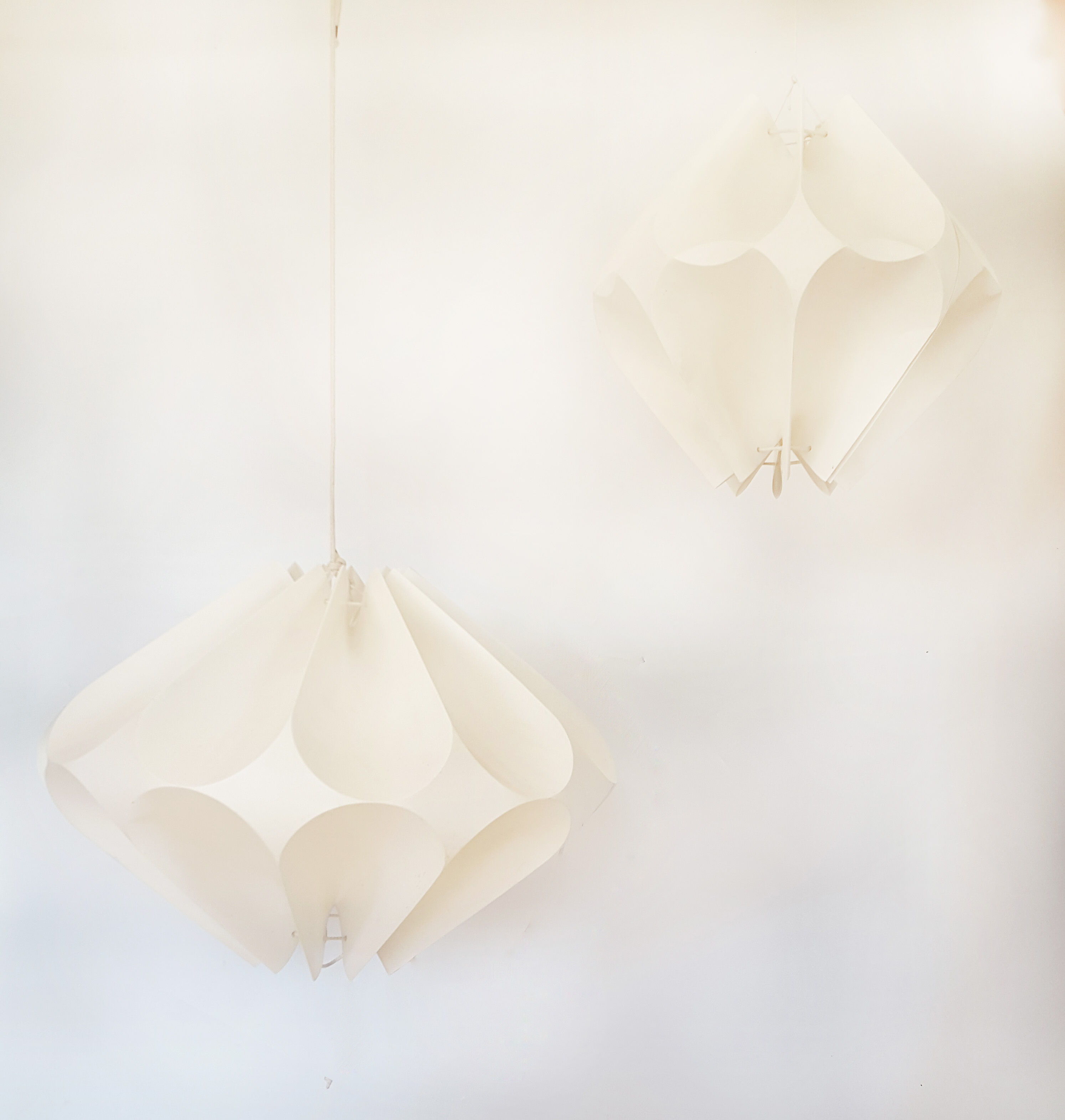 Paire de suspensions UFO space age