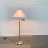 Adjustable floor lamp