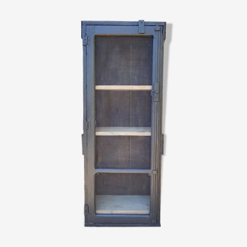 Pantry cabinet