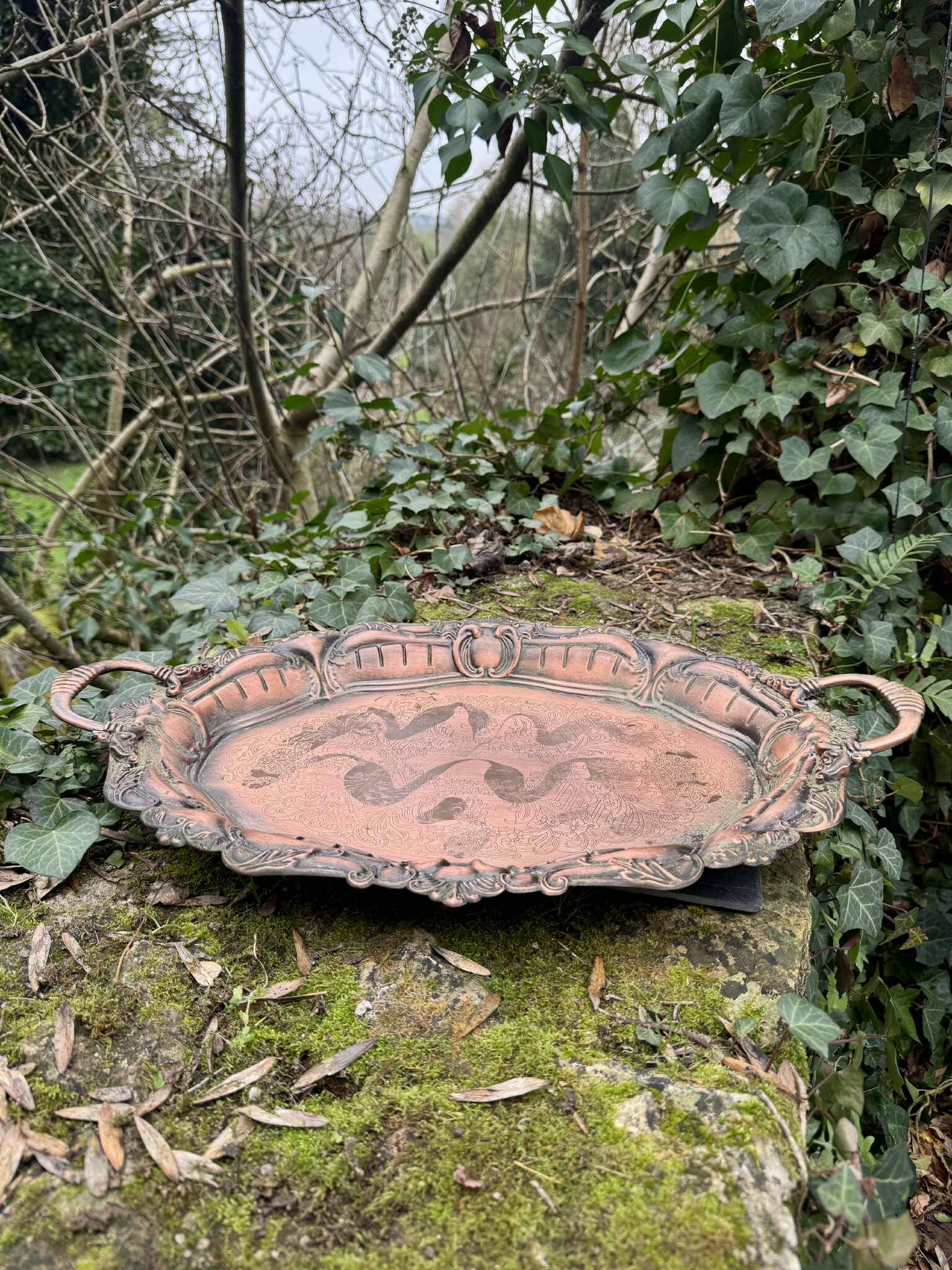 Large plateau style Baroque from the 1950s.