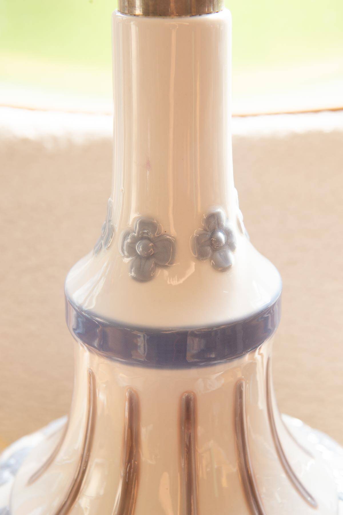 Lladró porcelain table lamp with flowers circa 1960 (44 cm)