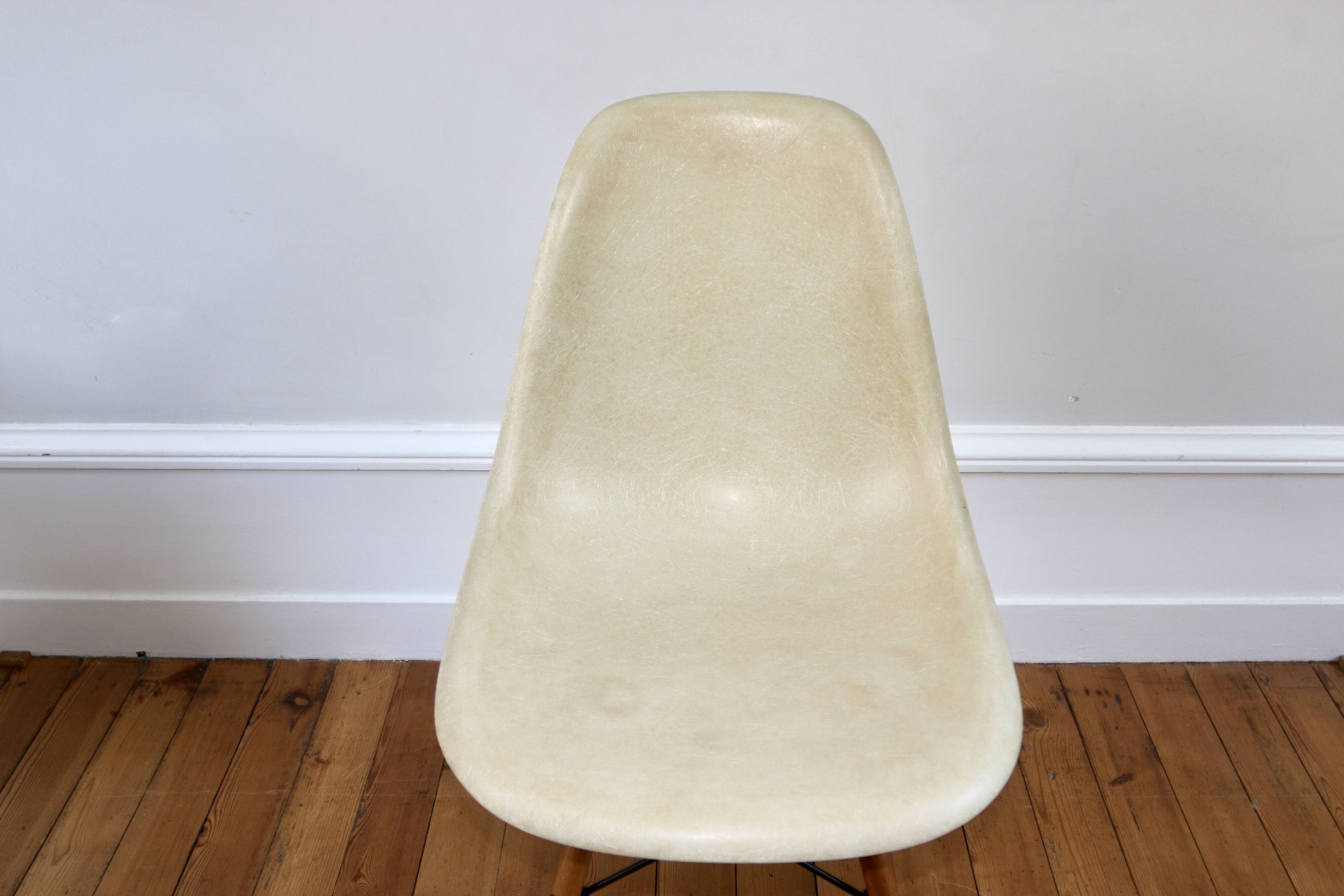 Chaise Eames DSW Herman Miller Mobilier International 1960