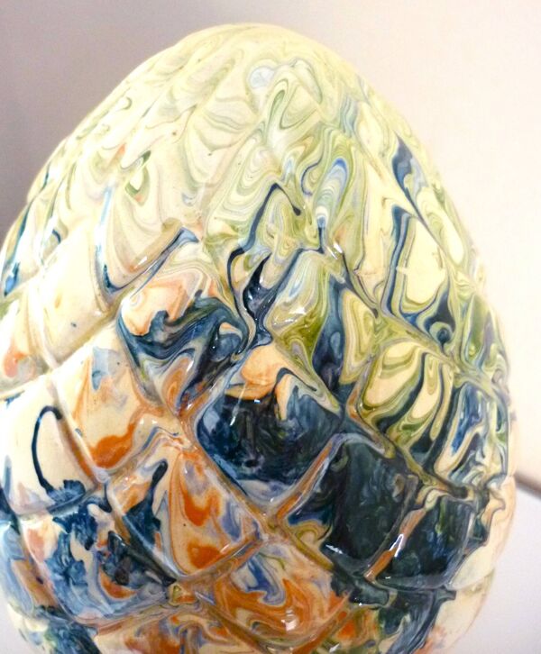Pomme de pin, céramique, terre cuite émaillée, couleurs mêlées, vives,32cm