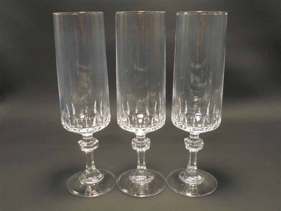 Set of 3 champagne flutes