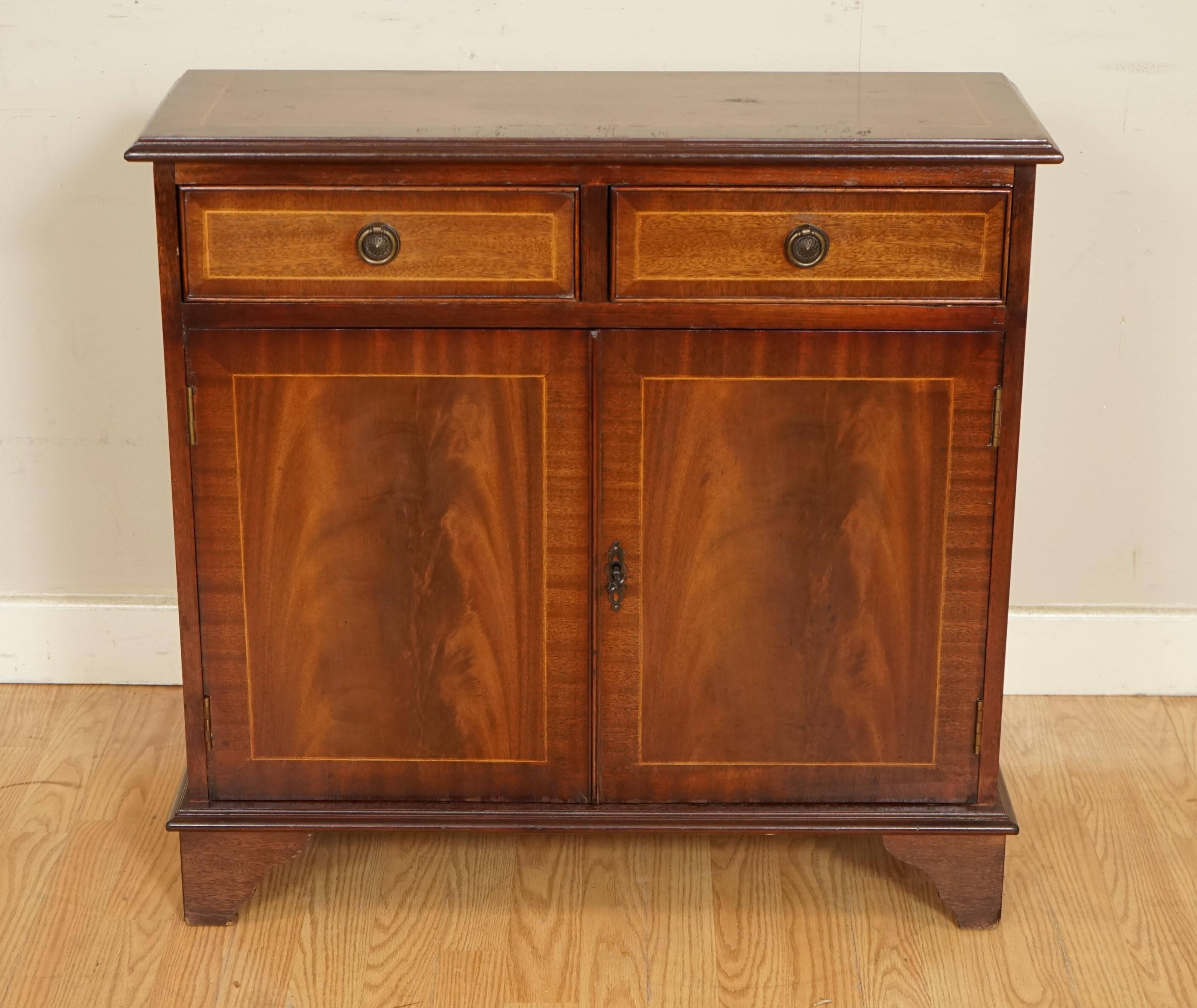 Bibliothèque naine vintage acajou